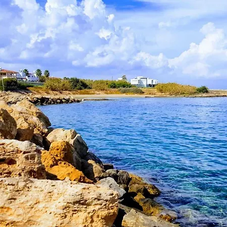 Athina's Paralimni